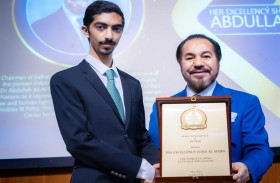 جمعة الماجد يكرم بجائزة «القائد الثقافي الرائد في العالم»