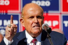 الشرطة الفدرالية تفتش شقة محامي ترامب في نيويورك 