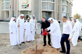 تكليف سابرينا وفلافيو سفراء للمناخ يؤكد اهتمام الاتحاد بالمستقبل