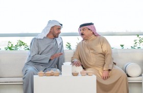 محمد بن زايد يبحث مع ملك البحرين العلاقات الأخوية والتطورات في المنطقة
