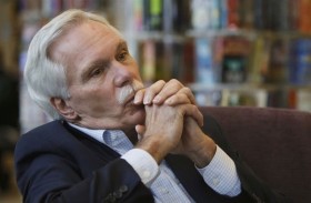 مسؤول يتعلم درساً قاسياً بعد تجاهل نصيحة زوجته