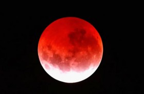 بروز قمر الدم في يوم انتخابات الكونغرس 