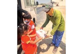 اجتماعية الشارقة تطلق لنُكرم  عطاءهم لحماية الفئة العاملة من حر الصيف 