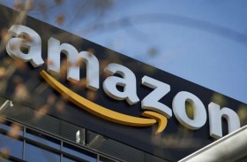 يتلقى يومياً سلعاً لم يطلبها