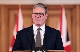 ستارمر يؤكد استعداده لحماية الصناعة البريطانية في مواجهة نظام تجاري جديد 