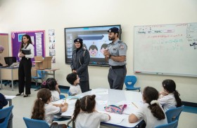 شرطة أبوظبي تنفذ زيارات ميدانية للمدارس لتعزيز الثقافة المرورية
