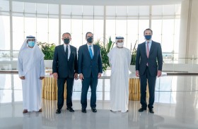 عبيد حميد الطاير يلتقي مع وزير الخزانة الأمريكي