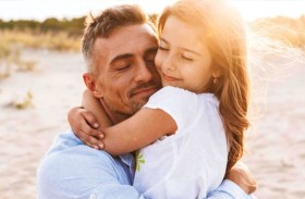 كيف تصنع تربية الفتيات مديرين أكثر تعاطفًا وعدلاً؟