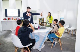 لوري صديقة البيئة.. أطفال يصممون روبوتاً يعمل بالطاقة النظيفة