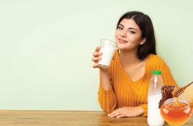 هل من الآمن تناول الحليب والعسل؟