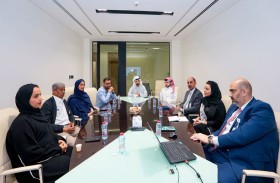 بلدية مدينة أبوظبي تطلع وفد بلدية الفجيرة على تجربتها المميزة في مجال إنارة الطرق 
