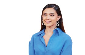 ستيفاني عطاالله: يهمّني أن أقدم  تجارب جديدة ومختلفة تفاجئ الناس