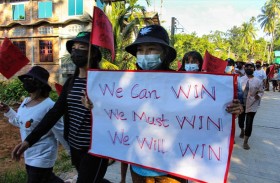 جيش ميانمار يحارب متمردين معارضين للانقلاب