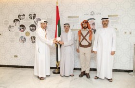 وفد رعاية  الأحداث بدبي  يطلع على مسيرة شرطة أبوظبي في متحف المربعة