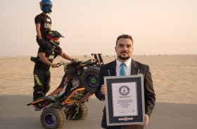 إماراتي يحطم رقمين عالميين لرفع الوعي حول ممارسة الرياضات الاستعراضية بأمان