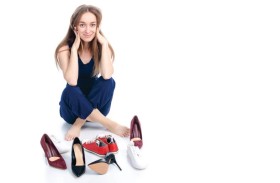 إياكم وهذه الأحذية الثلاثة.. خبير يحذر