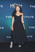 الممثلة الكندية سيمون ميلر لدى حضورها عرض فيلم «المعهد» من إنتاج MGM+ في كولفر سيتي، كاليفورنيا. (ا ف ب)