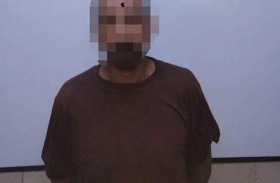 يقتل 4 رجال ويقطع جثثهم