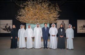 محمد الشرقي يفتتح معرض «لمحة عن متحف زايد الوطني» في متحف الفجيرة