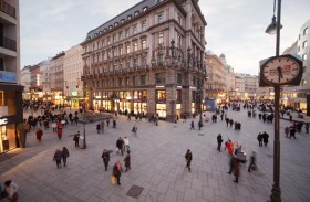 تراجع التضخم واستمرار انتعاش قطاع السياحة في النمسا