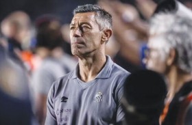 سانتوس يقيل مدربه البرتغالي كايشينيا لتردي النتائج 