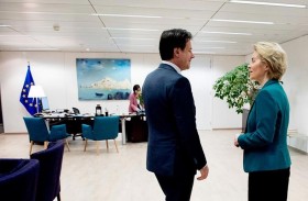 بين إيطاليا وأوروبا، الأعلام تحترق...!