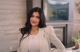 كايلي جينر تثير الجدل.. والسبب حقيبة يدها