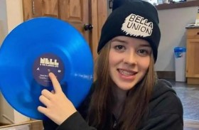 وفاة المغنية نيل سميث عن 17 عاما يثير صدمة 