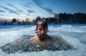 العلاج بمغاطس الثلج.. فوائد كثيرة ومخاطر محتملة