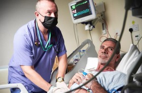 كيف خاض رئيس وحدة العناية المركزة بمستشفى ميديكلينيك - العين المعركة ضد الفيروس