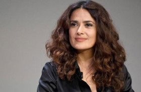 سلمى حايك وتجميل الأنف! 