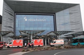 تفكيك قنبلة بوزن نصف طن من  زمن الحرب العالميه