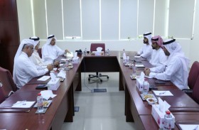 هيئة آل مكتوم تقدم 60 ماكينة خياطة جديدة لجمعية الفجيرة الخيرية 