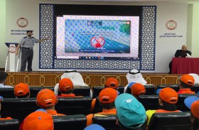 شرطة أبوظبي تعزز الوعي المروري لسائقي توصيل الطلبات «دليفري»