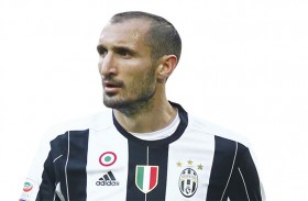 كييليني يعتبر عرقلة راموس لصلاح «ضربة معلم» 