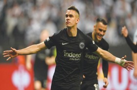 فرانكفورت جاهز لمواجهة رينجرز بنهائي يوروبا ليغ