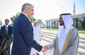 خليفة بن طحنون يستقبل مستشار النمسا في واحة الكرامة