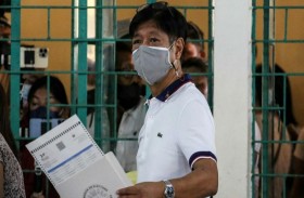 نجل ماركوس نحو انتصار كاسح في انتخابات الفلبين 