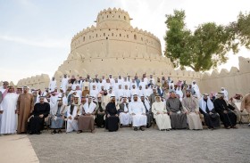 سيف بن زايد يحضر لقاءً ودياً لمتقاعدي القوات المسلحة ووزارة الداخلية