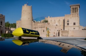 «نقل عجمان» تطبق محدد السرعة الذكي بمركبات الأجرة والليموزين