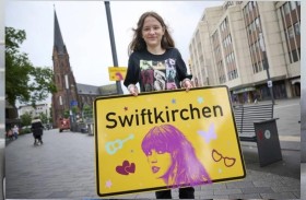 تايلور سويفت تقتحم متحفاً ألمانياً!