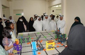 تكريم منتسبي الدورة الصيفية في نادي الإمارات العلمي