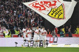 شتوتغارت بضيافة دورتموند وعينه على بايرن 