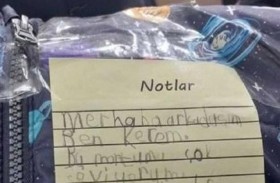 طفل صغير يقدم مساعدة ثمينة لضحايا الزلزال 