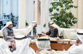 رئيس الدولة ومحمد بن راشد يستعرضان الأولويات التنموية ومسيرة ازدهار الإمارات وتنافسيتها العالمية 