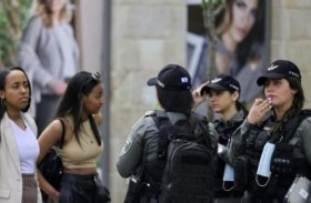 إسرائيل ترفع غالبية قيود فيروس كورونا