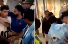 على غرار عمرو دياب.. محمد رمضان يصفع أحد معجبيه