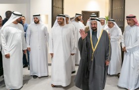 سلطان بن محمد القاسمي يفتتح المقهى الأدبي في الحيرة بالشارقة