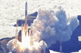 اليابان تطلق مسباراً إلى القمر