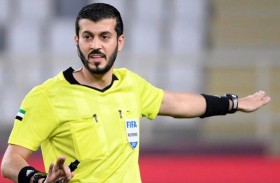 الحكم الإماراتي عمر أل علي يشارك في إدارة مباريات مونديال الناشئات
